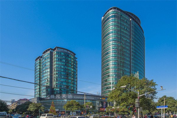 舜元企业发展大厦外立面
